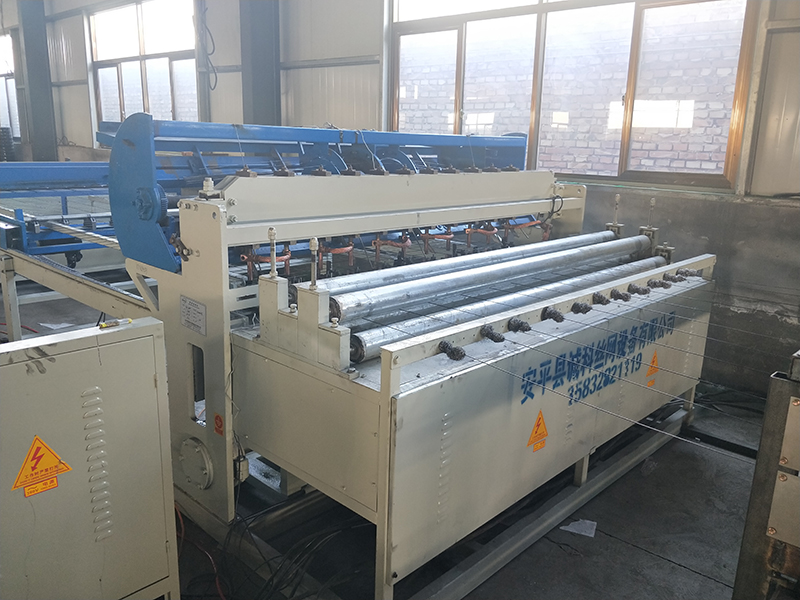 全自動(dòng)焊網(wǎng)機(jī) 全自動(dòng)焊網(wǎng)機(jī)